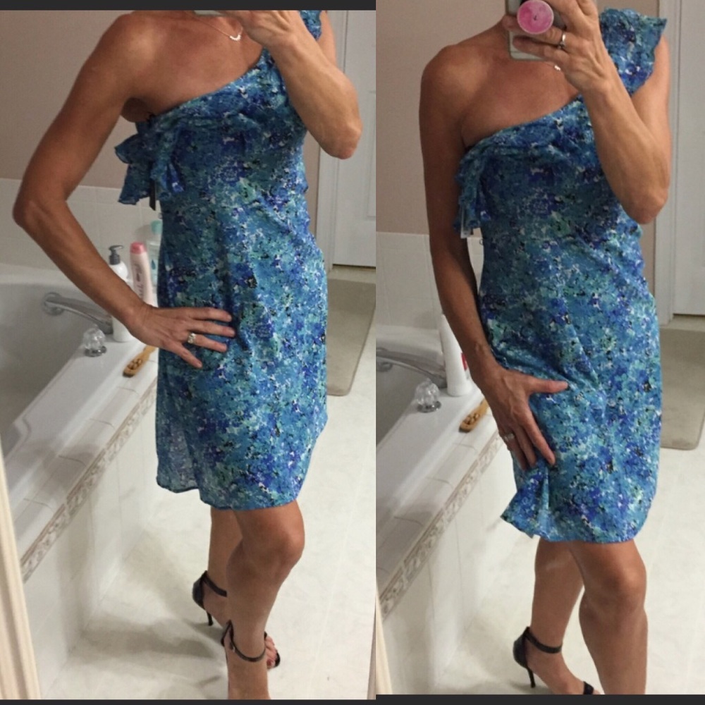 NWT✨ Ruffle One Shoulder Crepe Dress